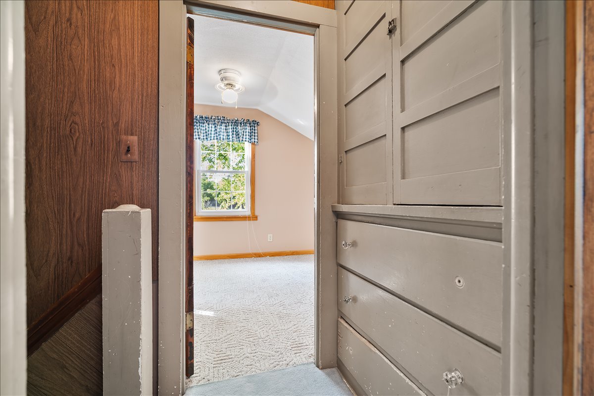 200 North Front Street Odell, IL 60460 - Photo 23 of 40 a view of an entryway with wooden floor