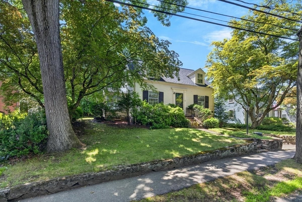 25 Leland Road Brookline, MA 02467 - Photo 2 of 32