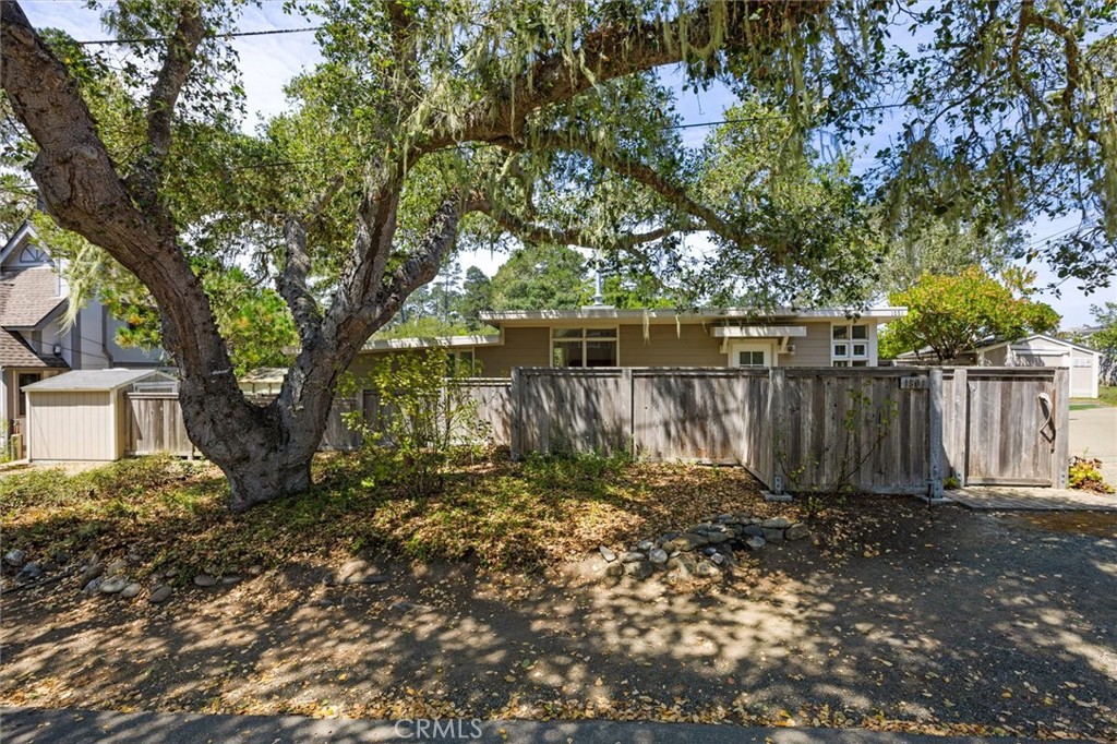 1501 Emerson Road Cambria, CA 93428 - Photo 31 of 47 Gallery Image 31