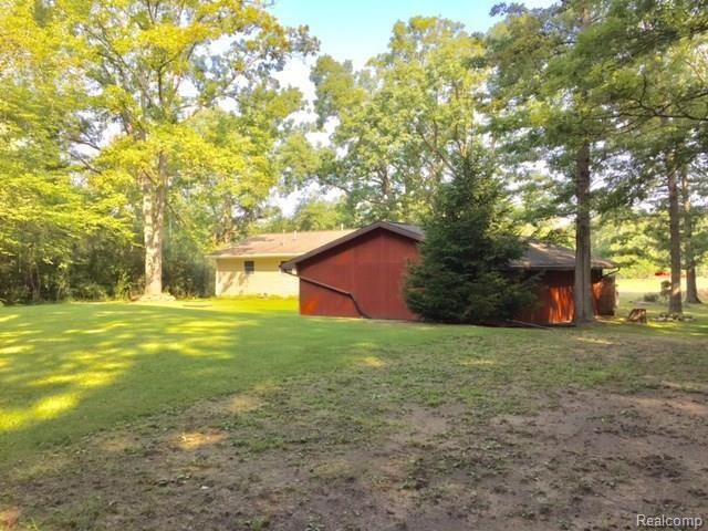5187 Coldwater Road Lapeer, MI 48446 - Photo 23 of 28 20.jpg