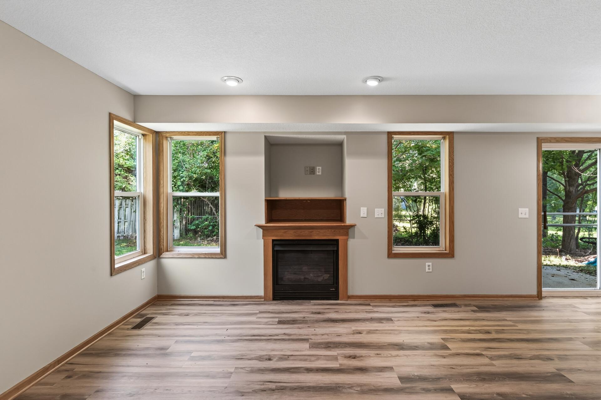 833 Glen Road Newport, MN 55055 - Photo 3 of 29 Gallery Image 3