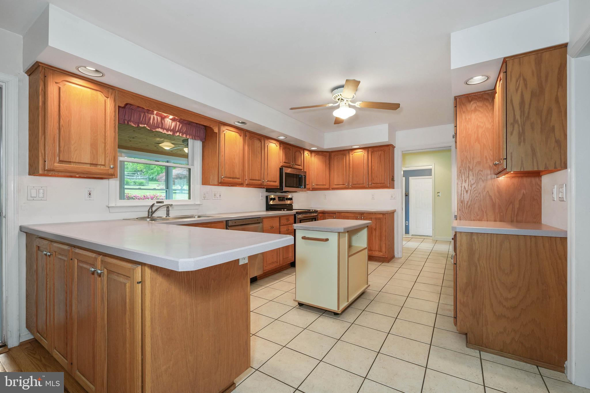 681 Brintons Bridge Road West Chester, PA 19382 - Photo 17 of 64 Nice-Sized Kitchen