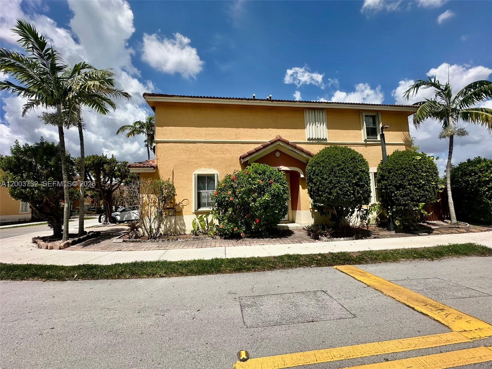 16537 Southwest 78th Terrace Miami, FL 33193 - Photo 33 of 34 a front view of a house with garden