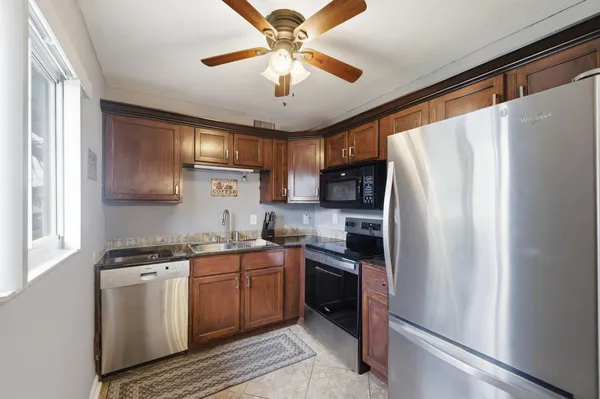 $1,700 | 376 Saxony Lane, Delray Beach, FL 33446