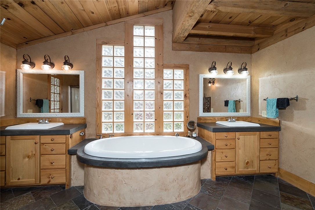 305 Country Junction Road West Union, SC 29696 - Photo 18 of 50 Master Bath - Main Level