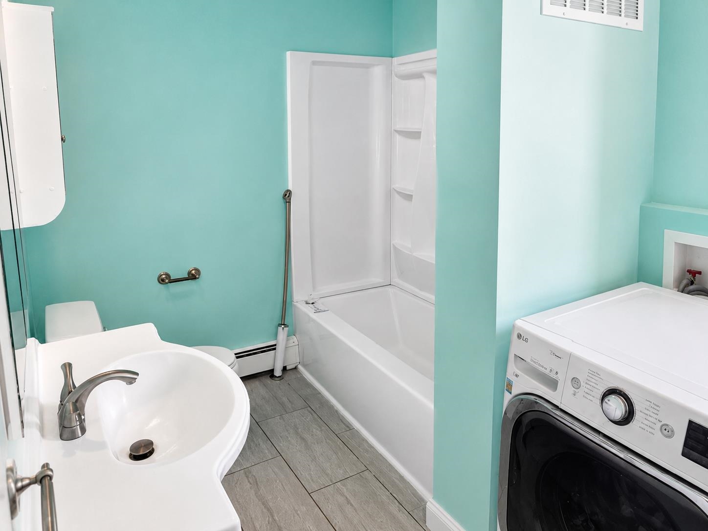 763 Silver Street Manchester, NH 03103 - Photo 12 of 14