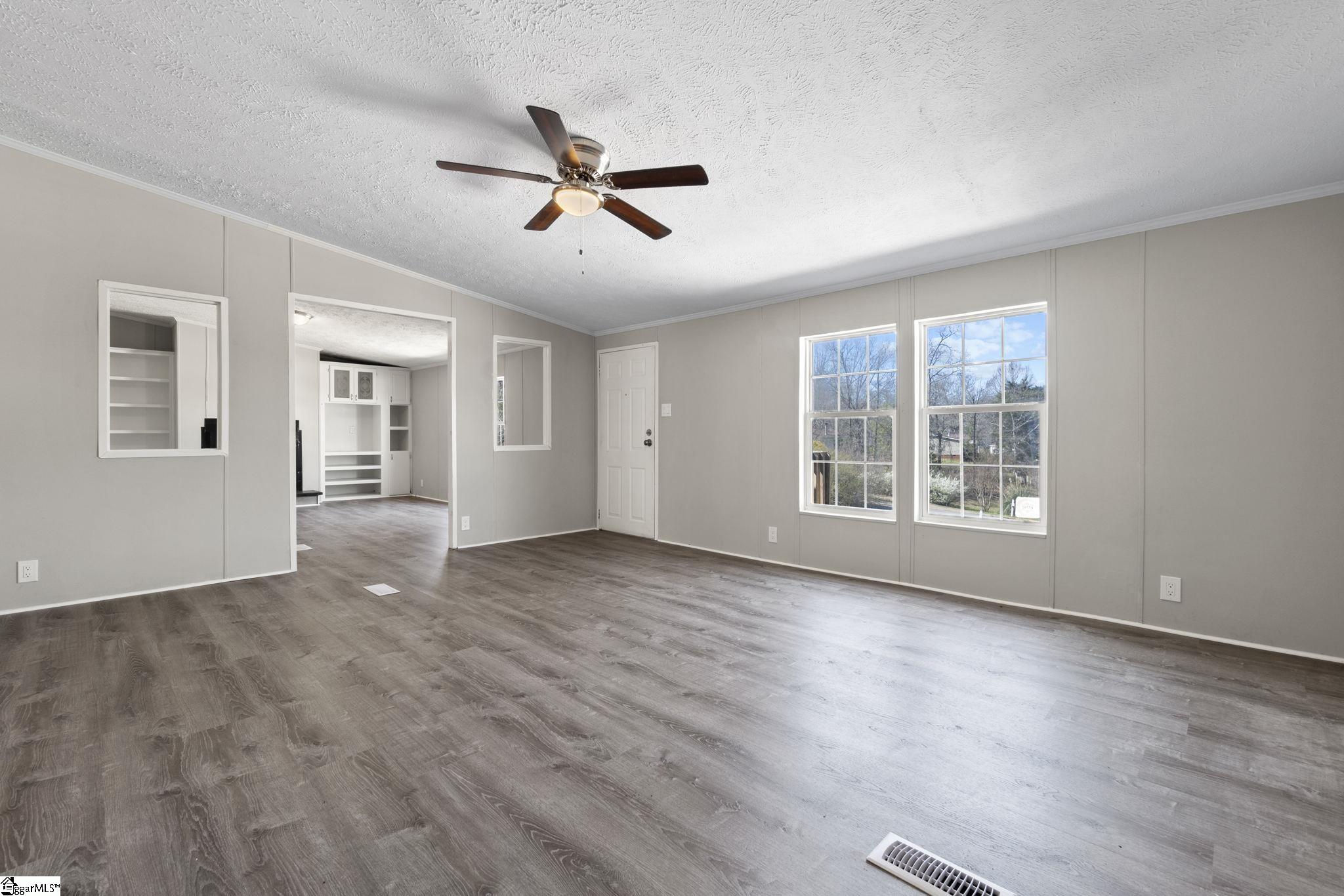 3 Musket Court Simpsonville, SC 29680 - Photo 4 of 25 Gallery Image 4
