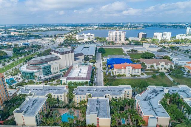 $359,900 | 630 South Sapodilla Avenue, Unit 102, West Palm Beach, FL 33401