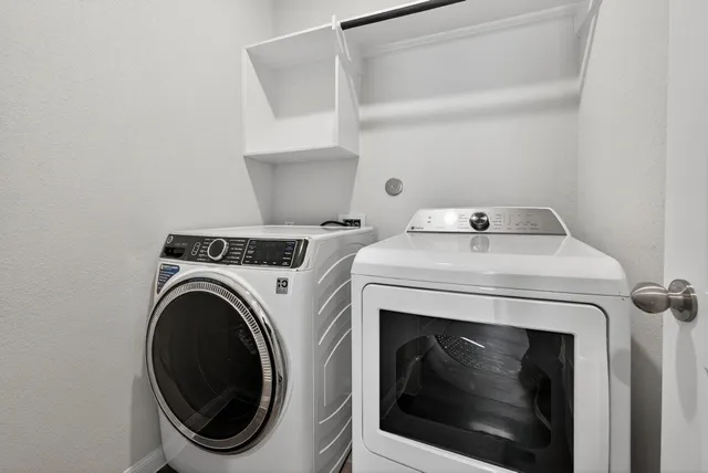 $2,000 | 1409 Mount Bassie Trail, Conroe, TX 77301