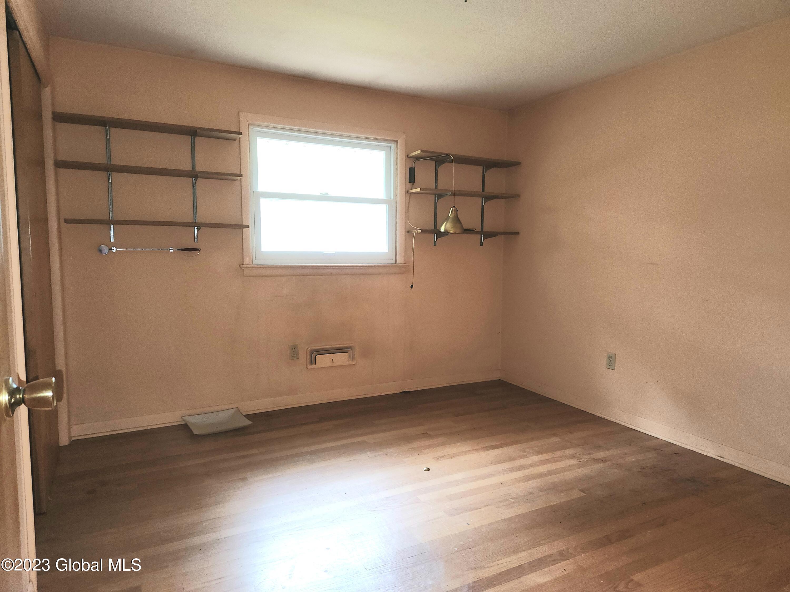 1346 Rowe Road Niskayuna, NY 12309 - Photo 29 of 57 20230623_155646