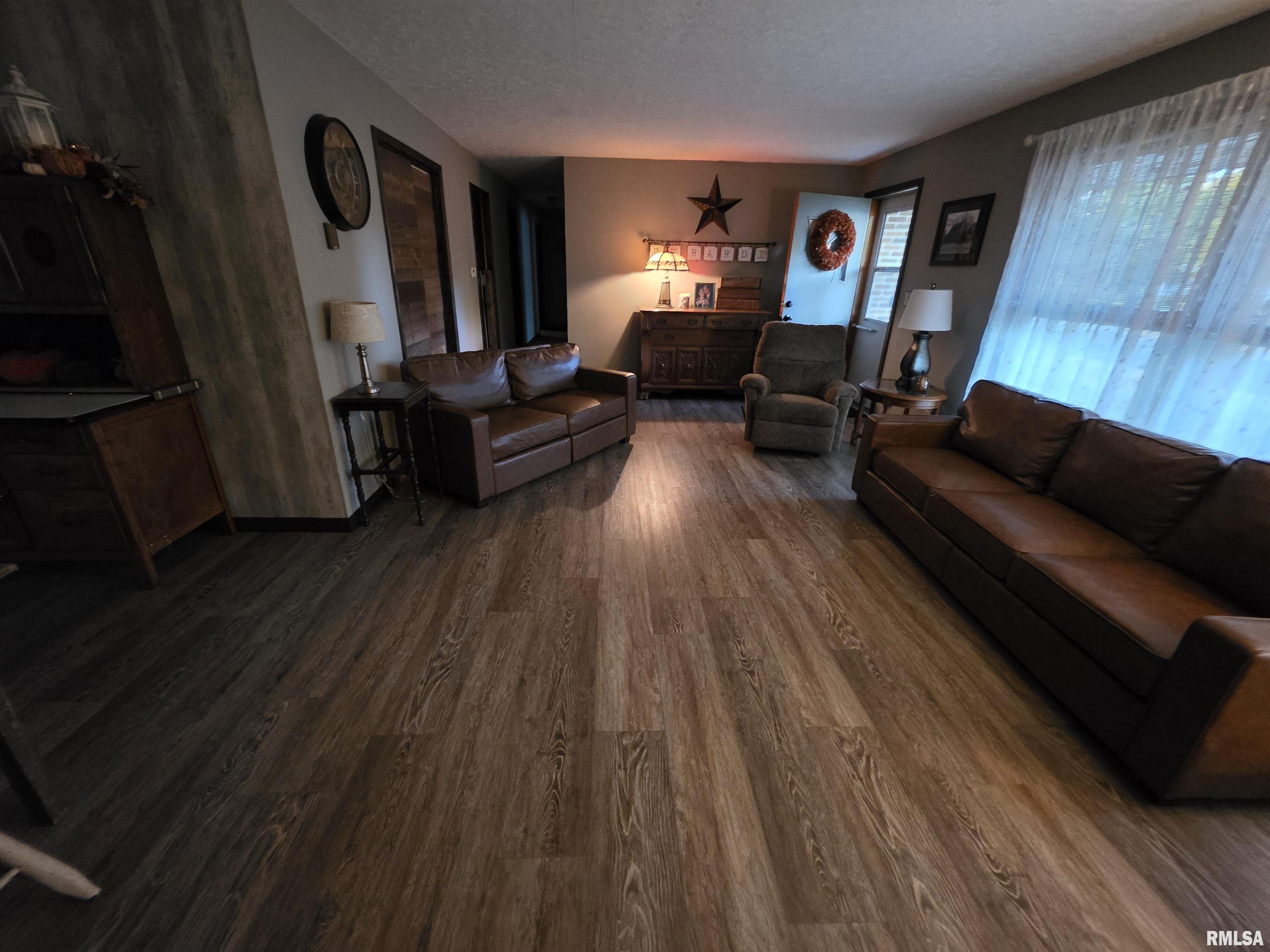 130 East Court Street Farmington, IL 61531 - Photo 4 of 17