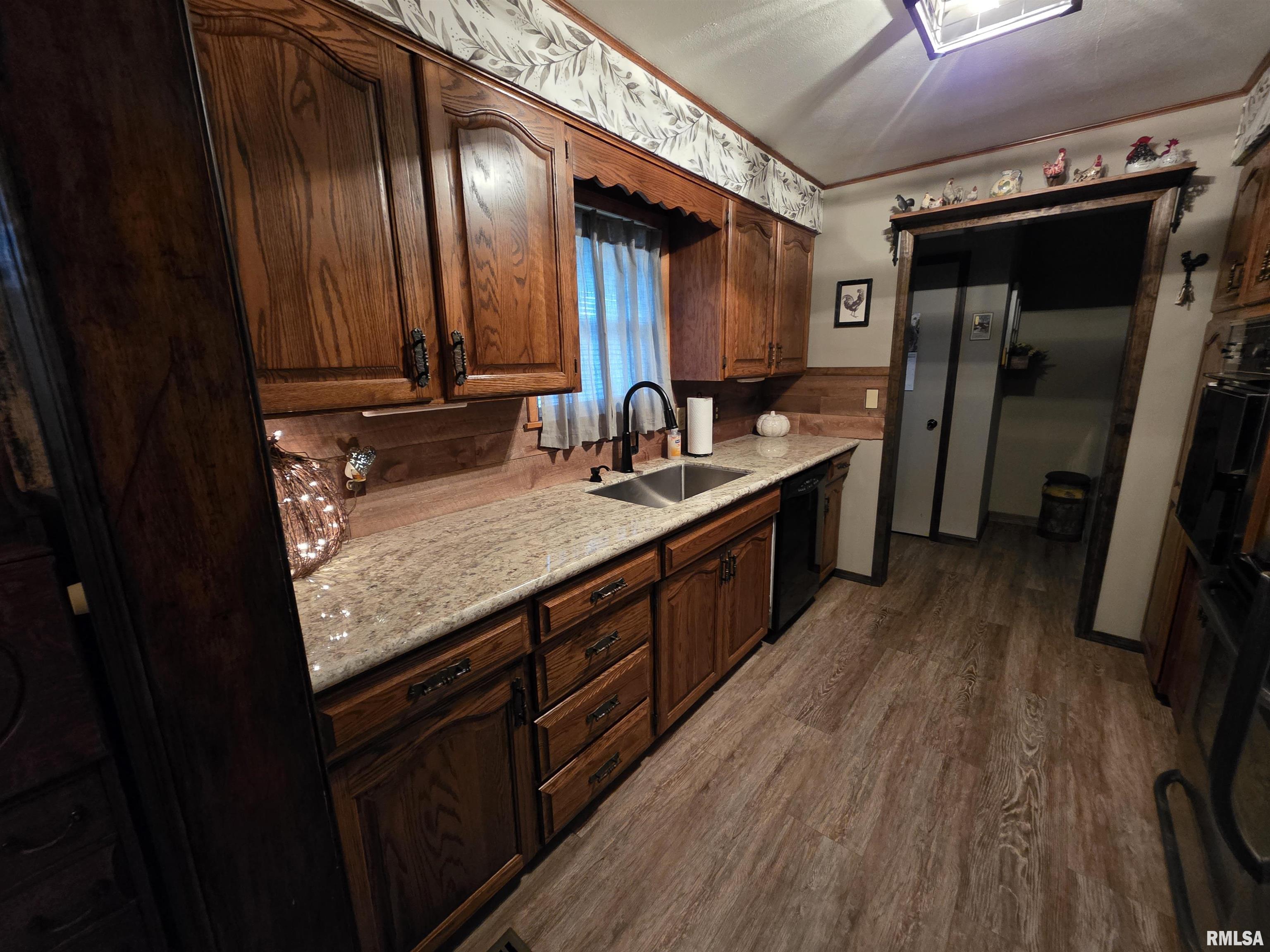 130 East Court Street Farmington, IL 61531 - Photo 7 of 17