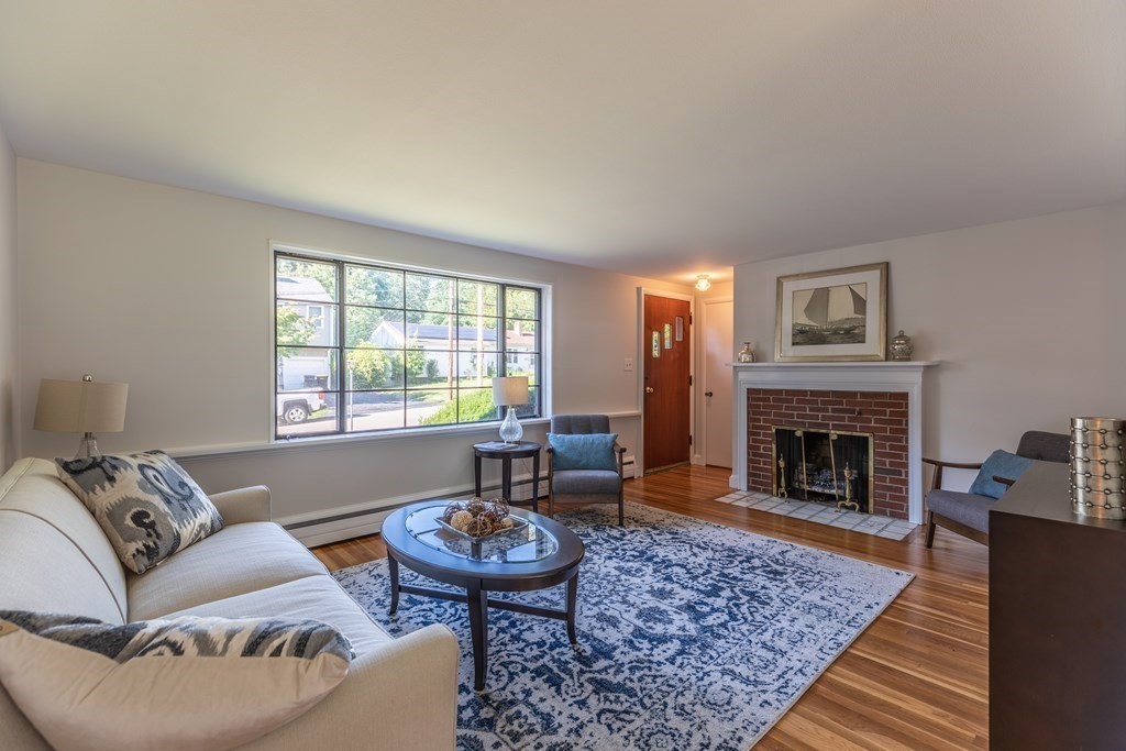 14 Lilian Road Framingham, MA 01701 - Photo 5 of 24 Gallery Image 5