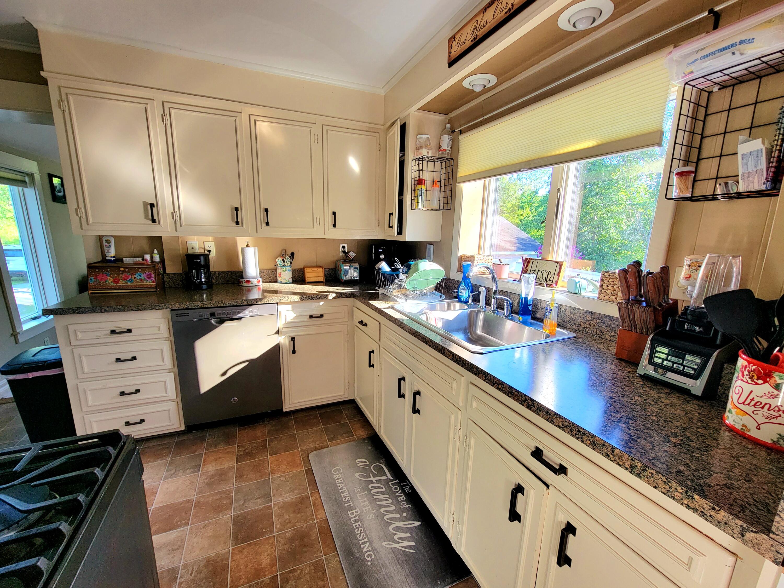 2 Short Wharf Road Hampden, ME 04444 - Photo 21 of 47 Kitchen