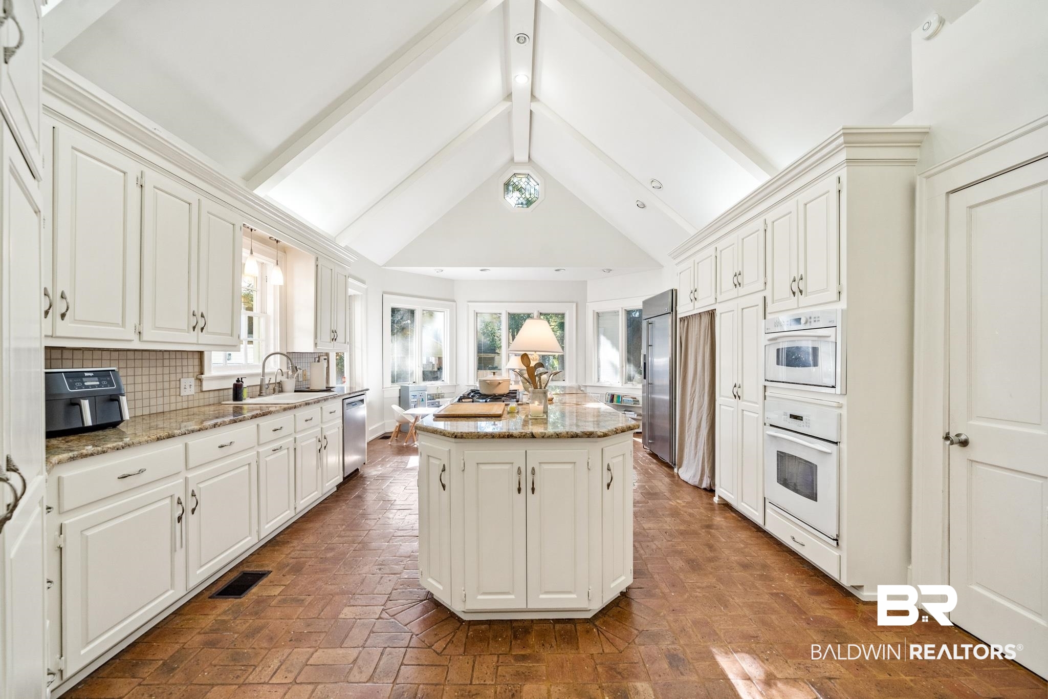 1207 Government Street Mobile, AL 36604 - Photo 18 of 38