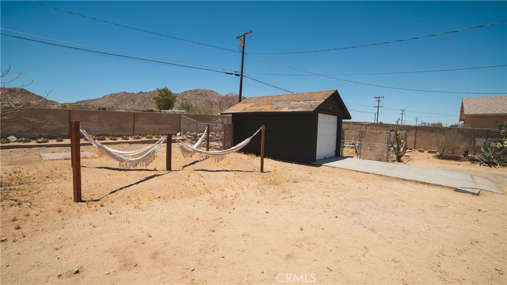 4762 Avenida Del Sol Joshua Tree, CA 92252 - Photo 13 of 35