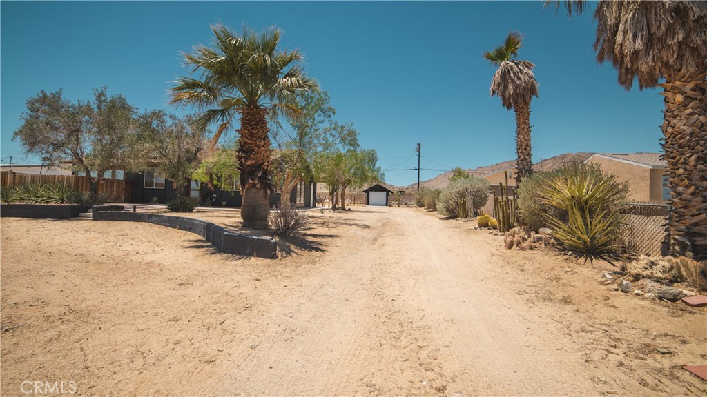 4762 Avenida Del Sol Joshua Tree, CA 92252 - Photo 22 of 35