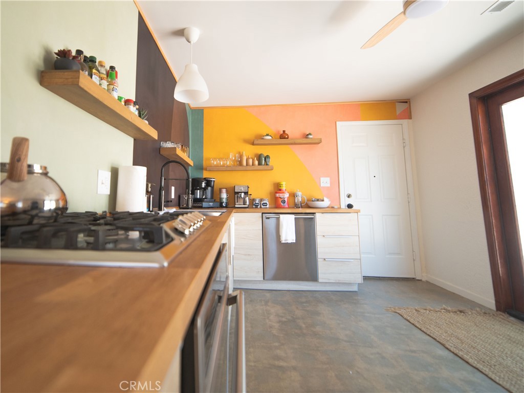 4762 Avenida Del Sol Joshua Tree, CA 92252 - Photo 28 of 35