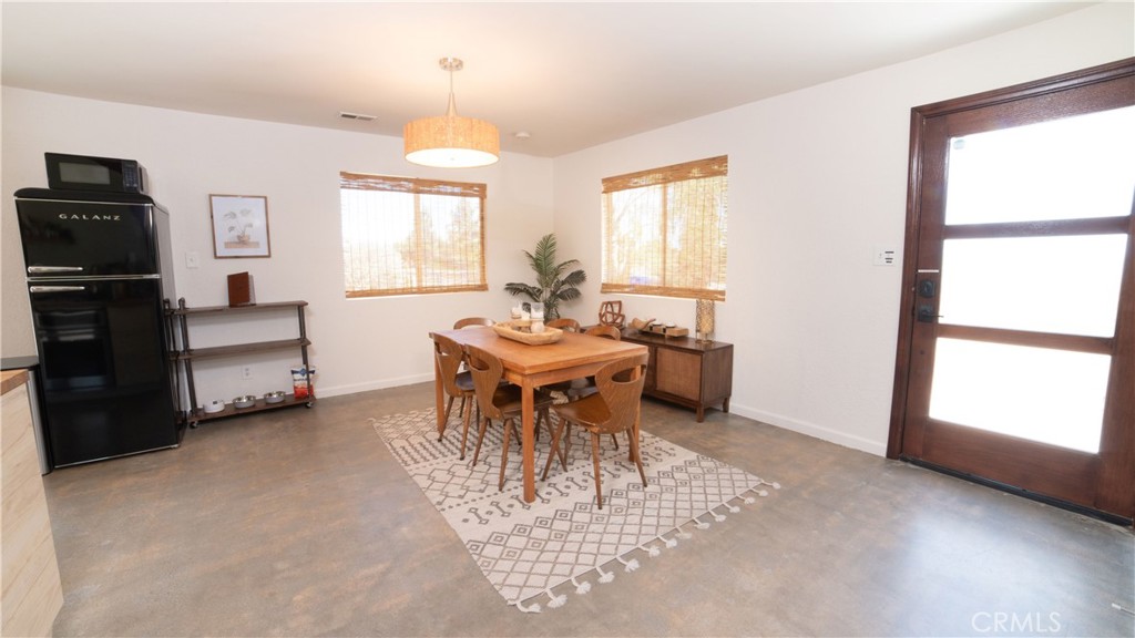 4762 Avenida Del Sol Joshua Tree, CA 92252 - Photo 3 of 35