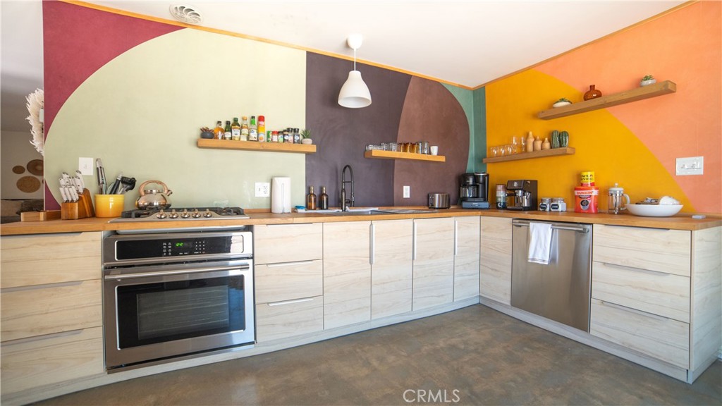 4762 Avenida Del Sol Joshua Tree, CA 92252 - Photo 5 of 35