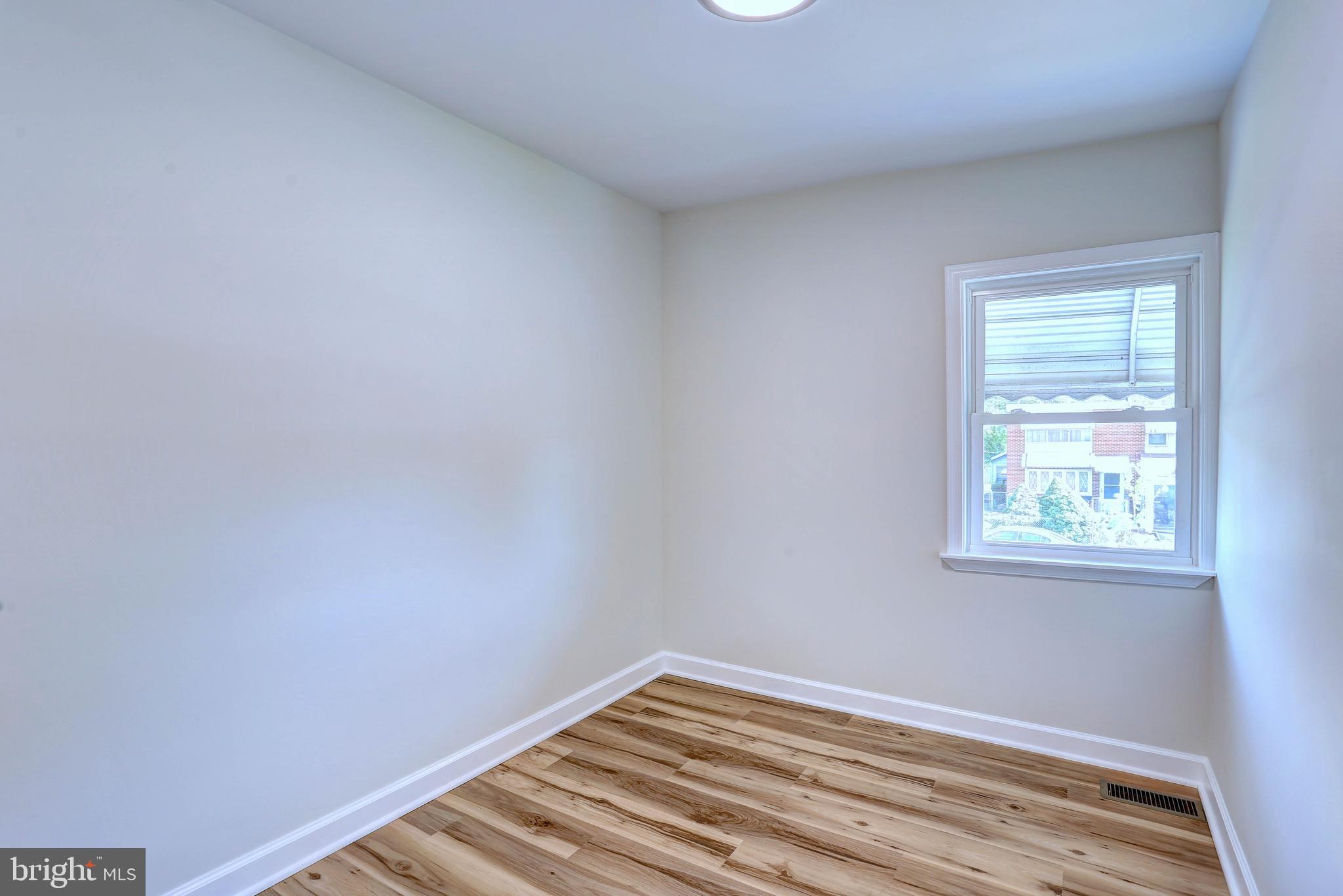 2711 Yarnall Road Baltimore, MD 21227 - Photo 13 of 30