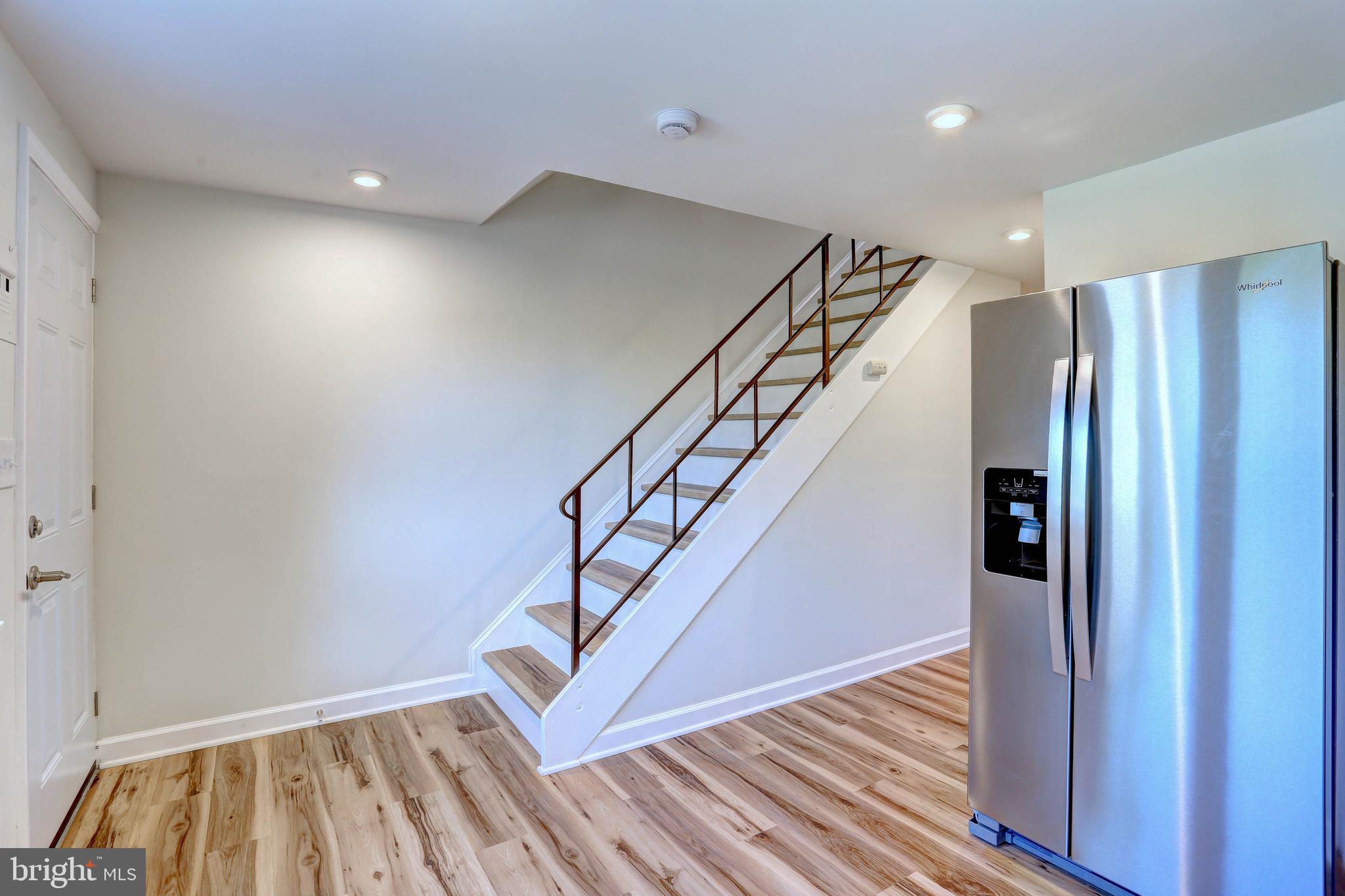 2711 Yarnall Road Baltimore, MD 21227 - Photo 5 of 30