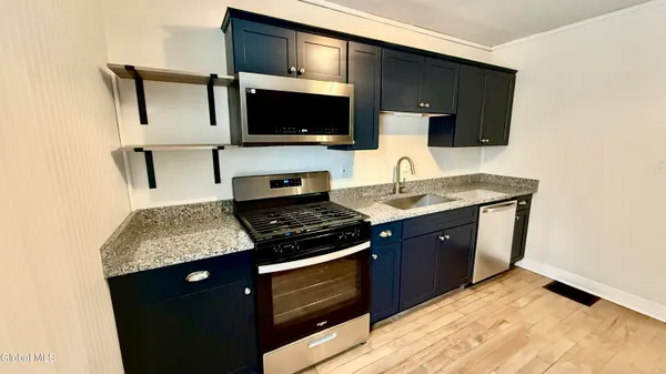$1,795 | 173 Bay Street, Unit 2, Glens Falls, NY 12801