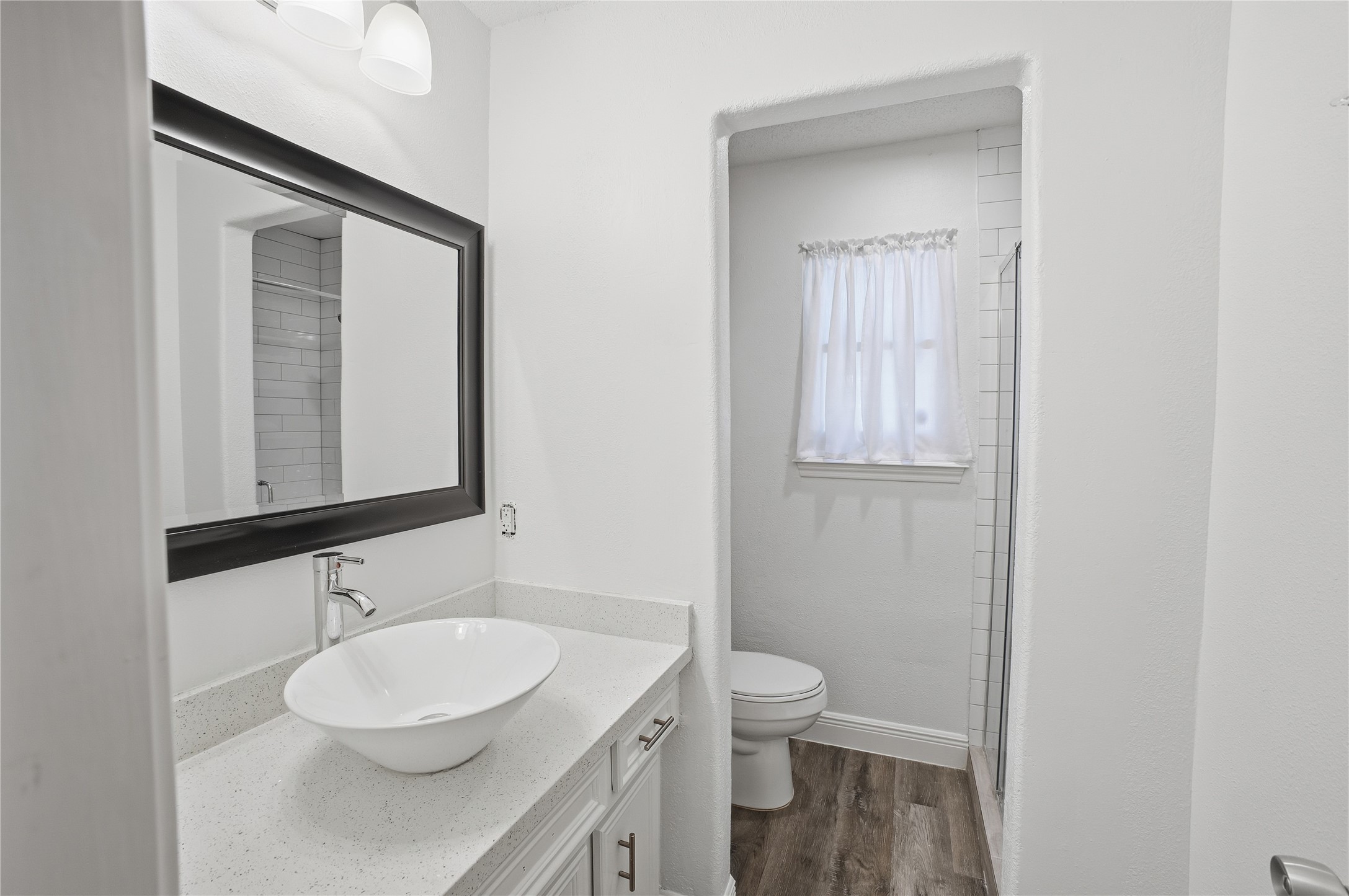 24107 Norchester Way Spring, TX 77389 - Photo 15 of 33 Downstairs Primary Ensuite