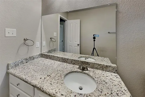 $2,175 | 10441 Evening View Drive, Fort Worth, TX 76131