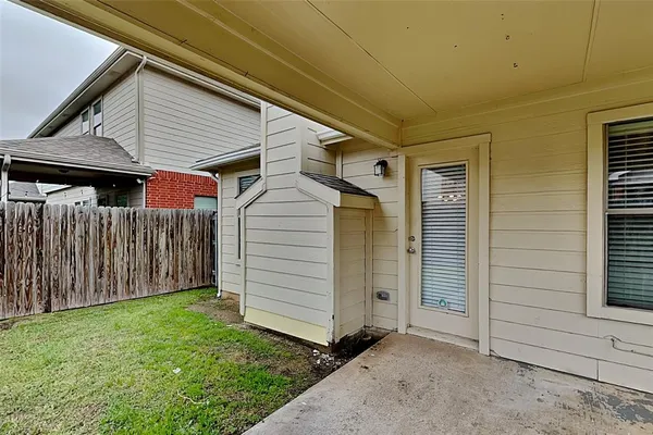 $2,175 | 10441 Evening View Drive, Fort Worth, TX 76131