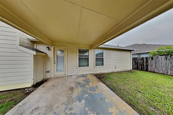 $2,175 | 10441 Evening View Drive, Fort Worth, TX 76131
