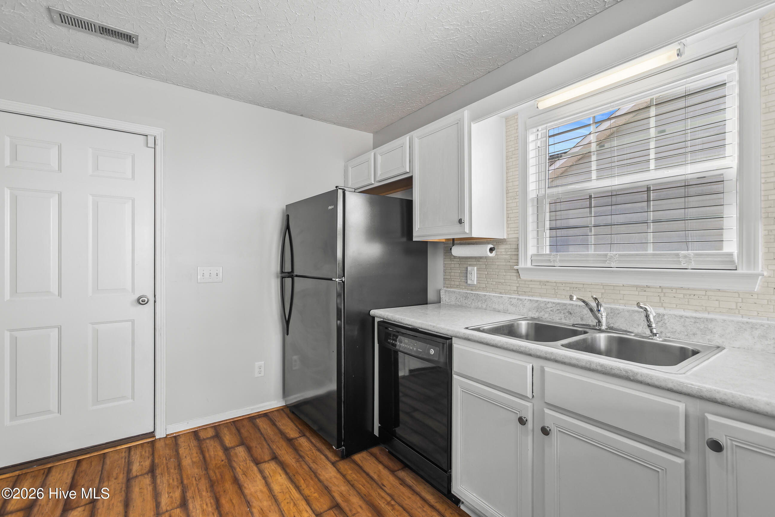 247 Red Carnation Drive Holly Ridge, NC 28445 - Photo 11 of 26 11