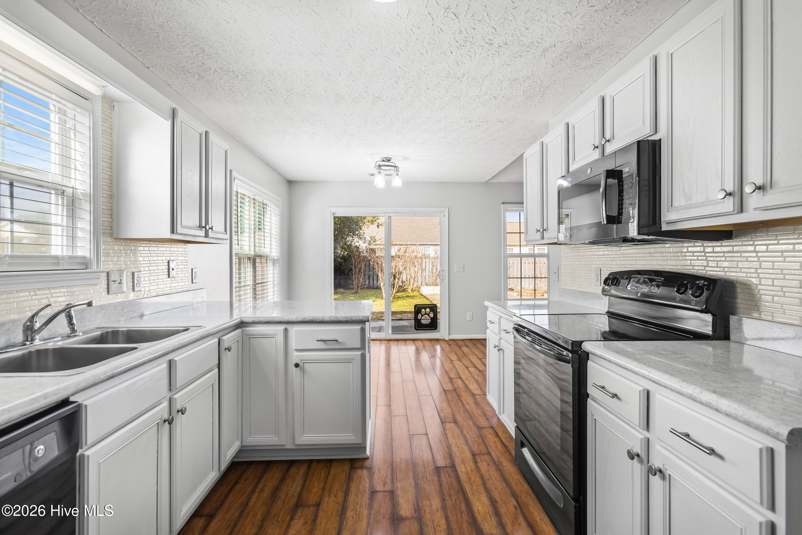 247 Red Carnation Drive Holly Ridge, NC 28445 - Photo 12 of 26 12