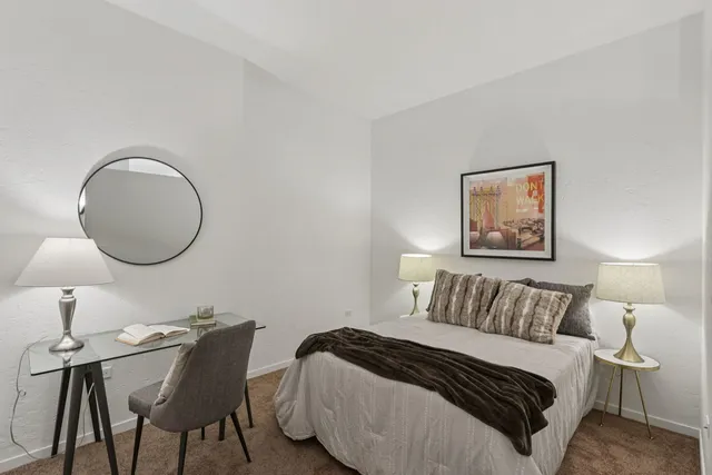 $485,000 | 807 Davis Street, Unit 403, Evanston, IL 60201