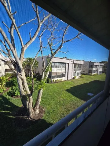 $1,290 | 278 Flanders F, Unit F, Delray Beach, FL 33484