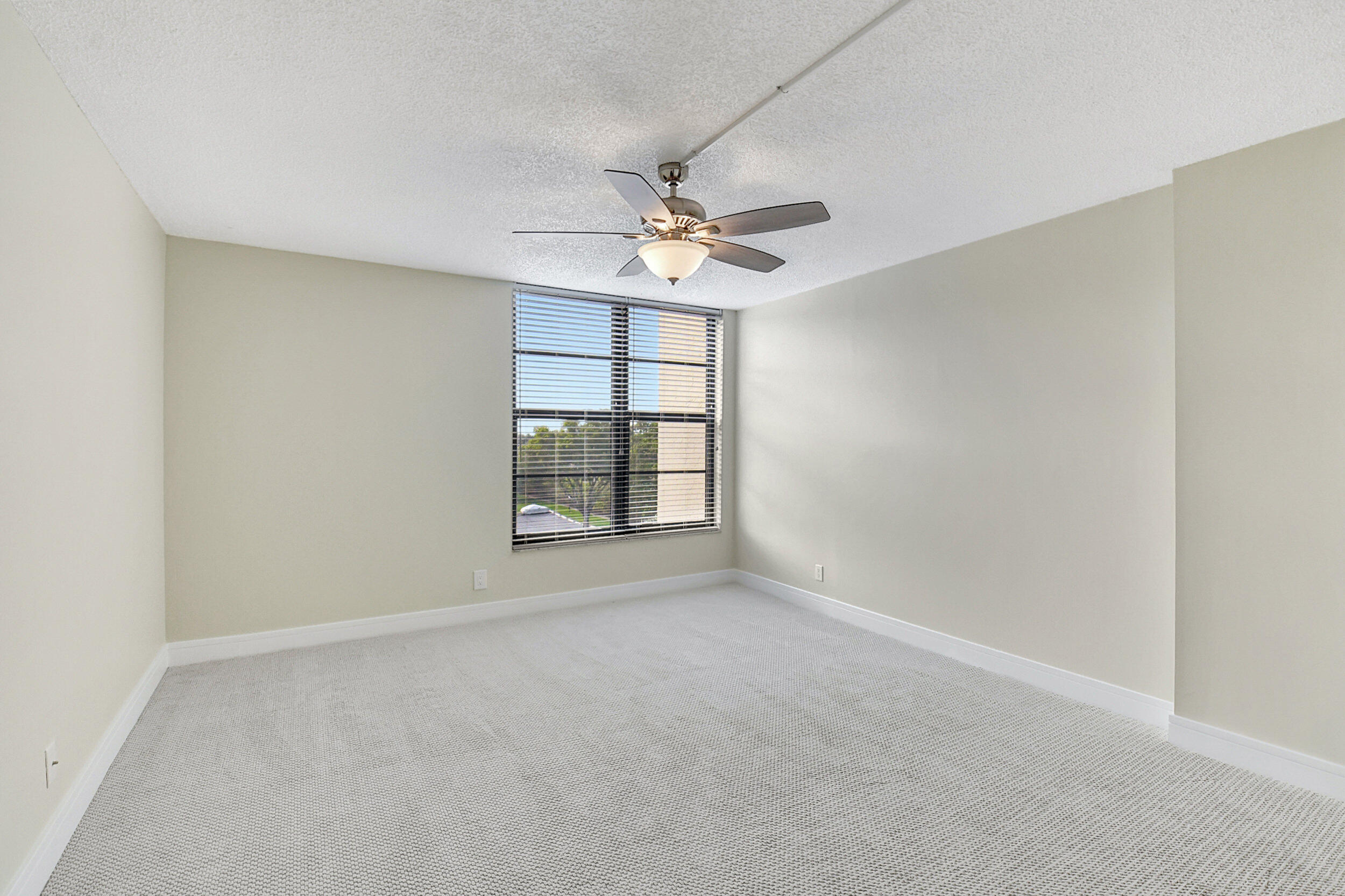 20 Royal Palm Way, Unit 505 Boca Raton, FL 33432 - Photo 26 of 53 Primary bedroom