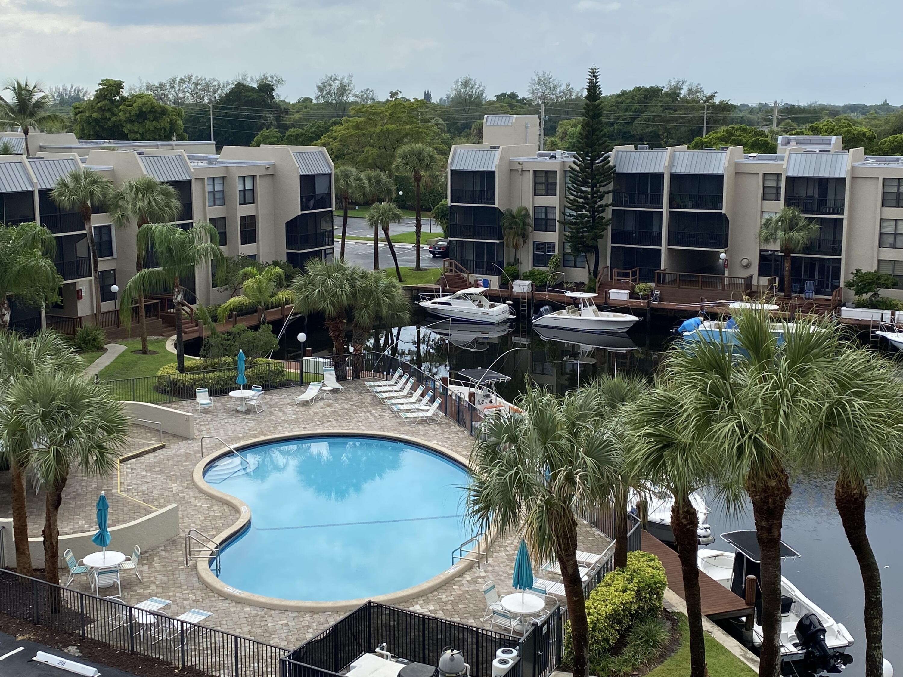 20 Royal Palm Way, Unit 505 Boca Raton, FL 33432 - Photo 48 of 53 Pool 3