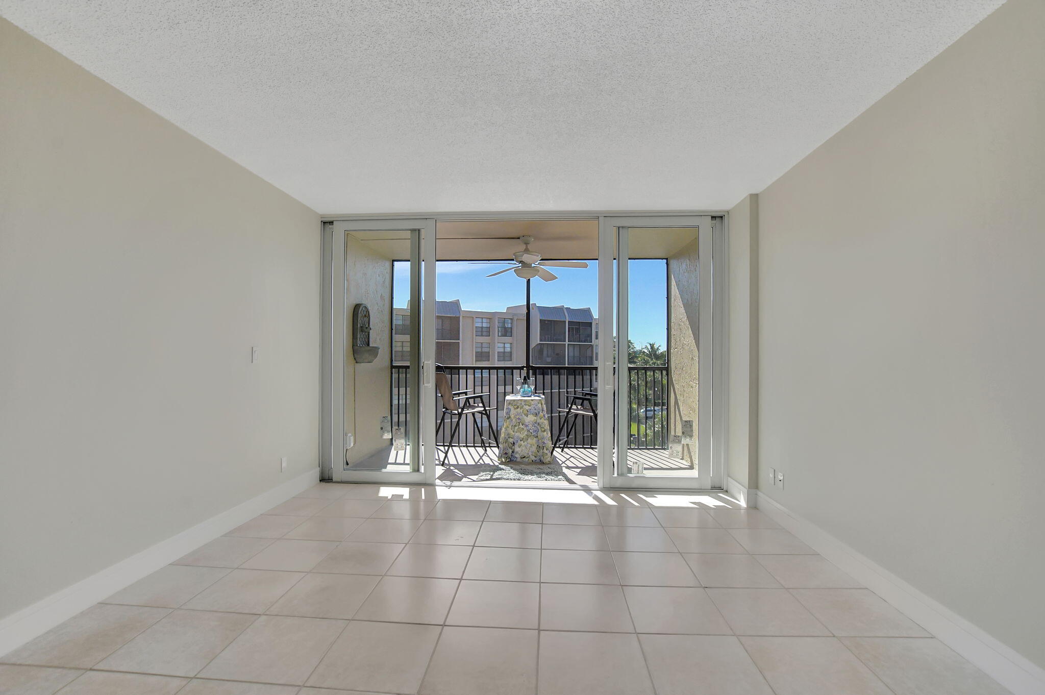 20 Royal Palm Way, Unit 505 Boca Raton, FL 33432 - Photo 9 of 53 13-web-or-mls-DSC_1661
