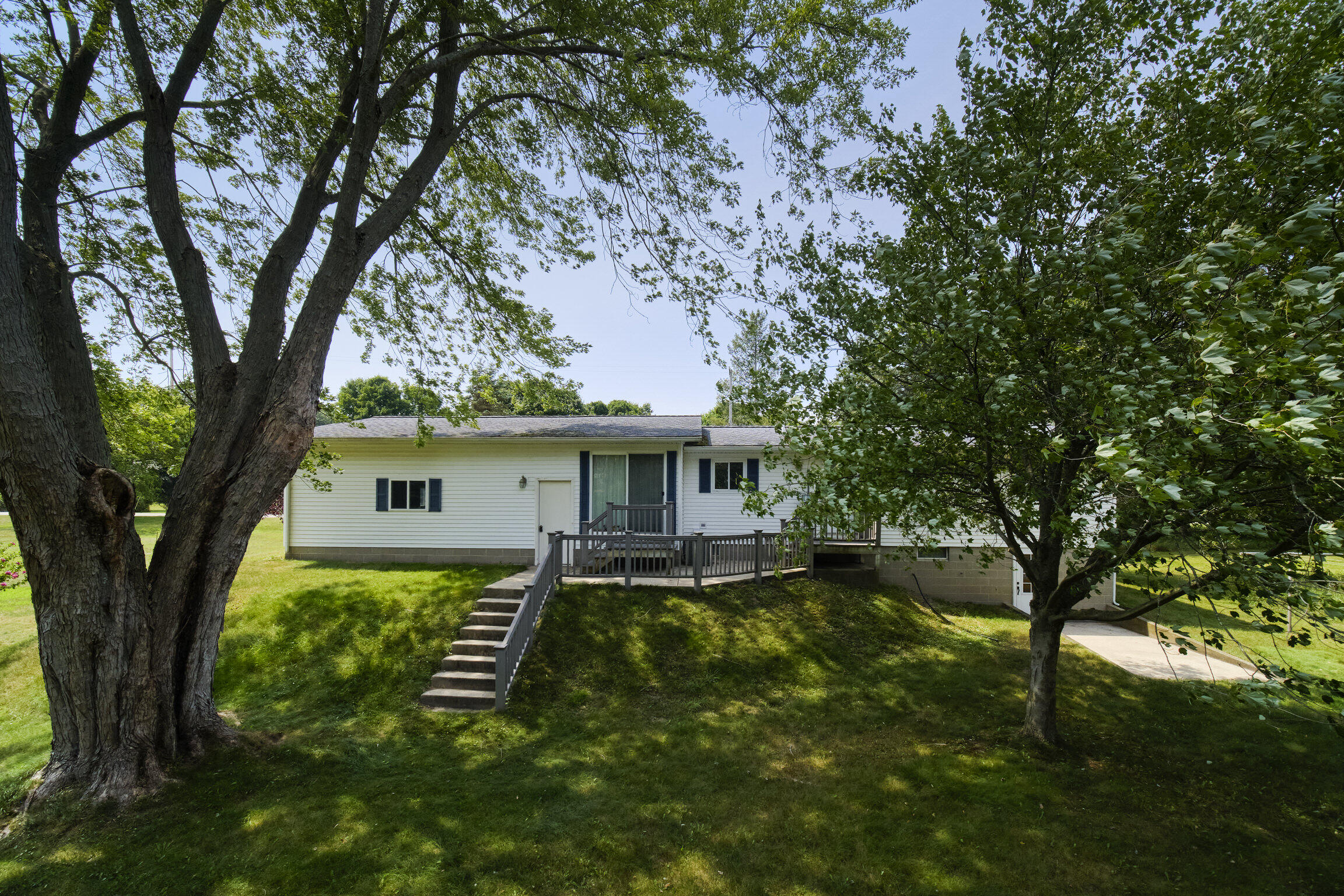 2065 Cherry Road Manistee, MI 49660 - Photo 11 of 14 Back of Home