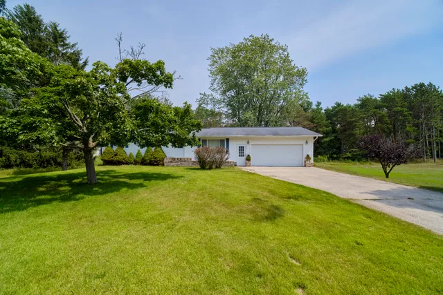 $264,000 | 2065 Cherry Road, Manistee, MI 49660