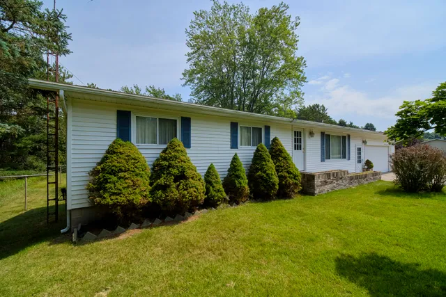 $264,000 | 2065 Cherry Road, Manistee, MI 49660