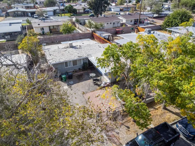 a picture of city view