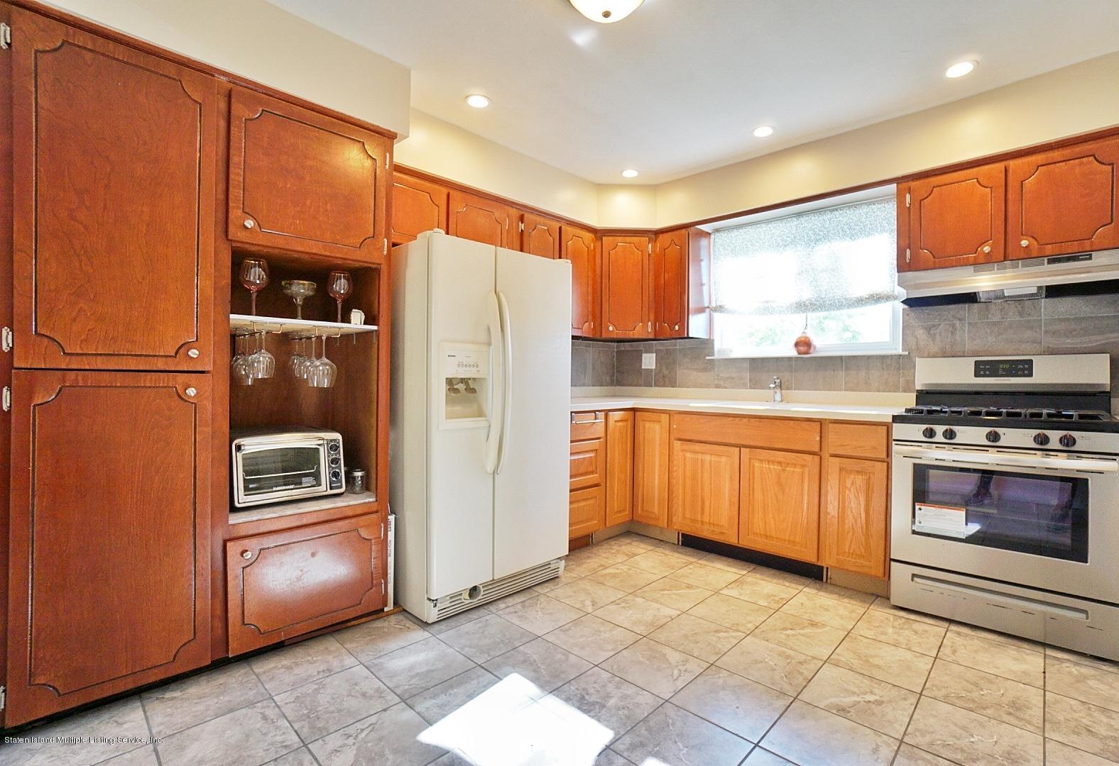 3 Birch Road Staten Island, NY 10303 - Photo 31 of 46 (31) Second Floor Kitchen