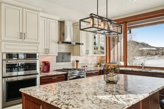 $3,095,000 | 104 Talon Circle, Silverthorne, CO 80498