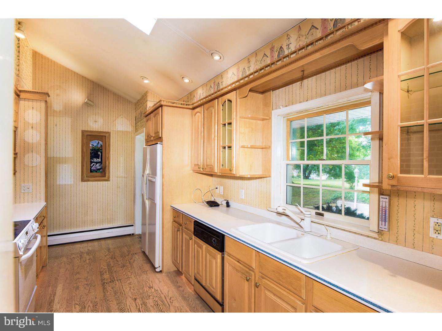 851 Sugars Bridge Road West Chester, PA 19380 - Photo 11 of 25 Kitchen