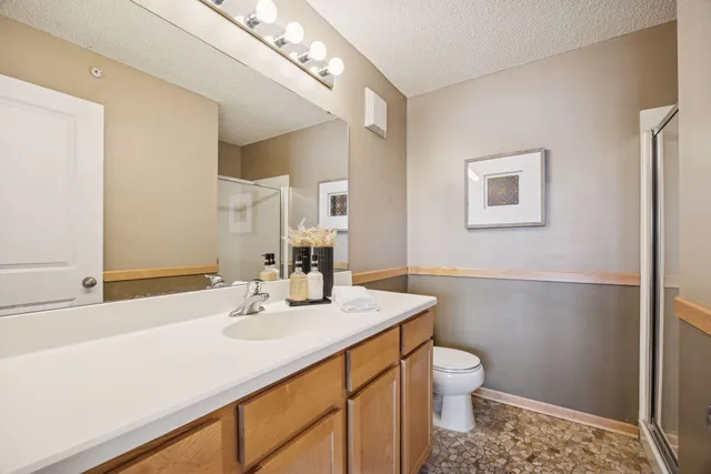 $285,000 | 11712 84th Avenue North, Maple Grove, MN 55369