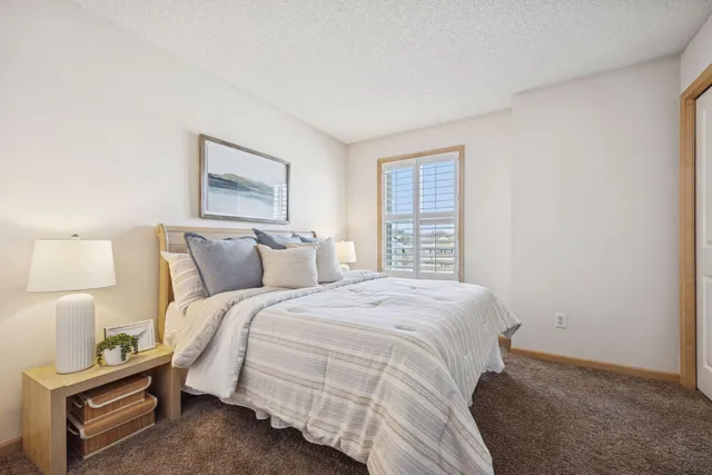 $285,000 | 11712 84th Avenue North, Maple Grove, MN 55369