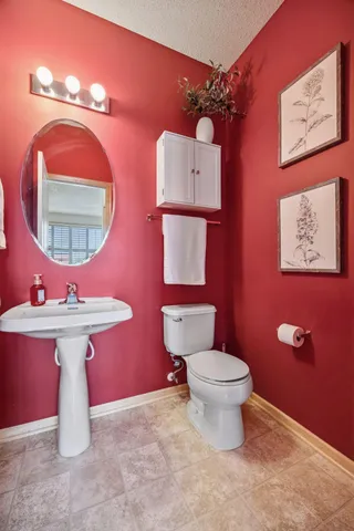 $285,000 | 11712 84th Avenue North, Maple Grove, MN 55369