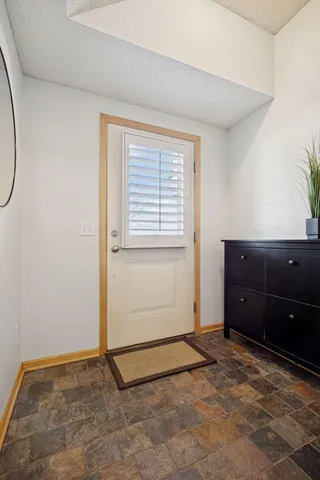 $285,000 | 11712 84th Avenue North, Maple Grove, MN 55369