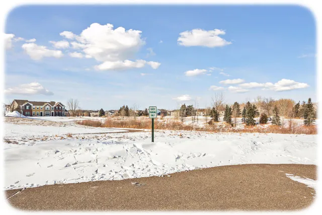 $285,000 | 11712 84th Avenue North, Maple Grove, MN 55369